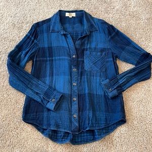 Cloth and Stone denim button down size S